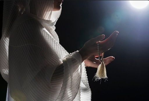 Doa Mayit Perempuan: Teks Arab, Latin, Terjemah, dan Hukum Membacanya