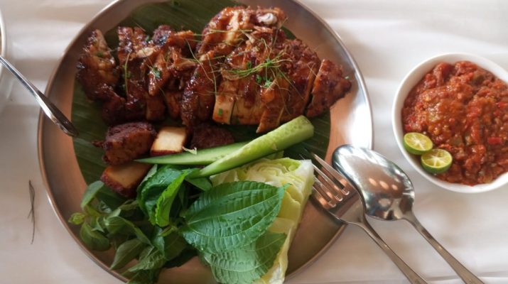 Ayam Probiotik Olagud dan Rawon Tokusen Wagyu Jadi Menu Andalan Silk Bistro