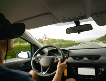 Ini yang Harus Dilakukan Pengendara Mobil Saat Gempa Bumi