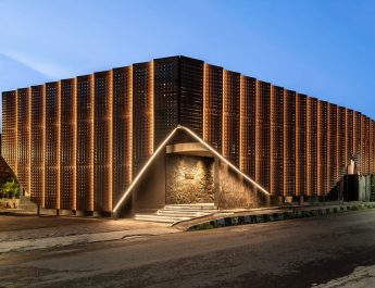 Panel Anyaman Zimmer Hadirkan Identitas Arsitektur Unik untuk Restoran Daimyo Bali