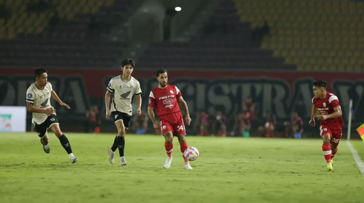 Jordy Tutuarima Resmi Perpanjang Kontrak di Persis Solo hingga 2026