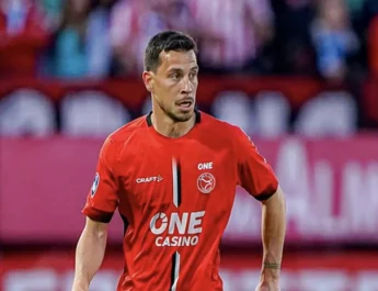 Tom Haye Dikaitkan dengan Persib, Bojan Hodak Mengaku Tidak Kenal