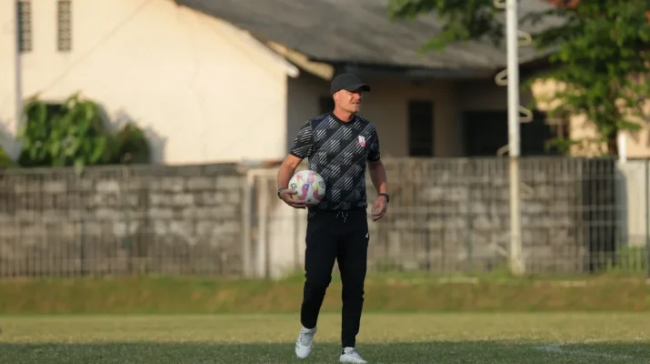 Persis Solo Pertimbangkan 9 Pemain Asing, Tunggu Keputusan Peter de Roo