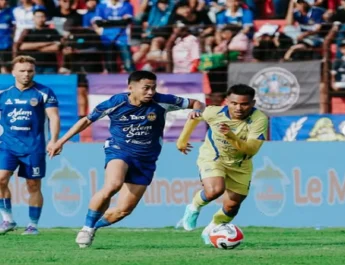 Cahya Supriadi Gagalkan Penalti Marc Klok, PSIM Tahan Imbang Persib 1-1