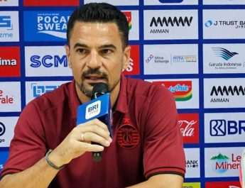 Carlos Pena minta suporter tetap dukung Persita Tangerang