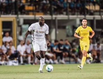 Napoli umumkan Romelu Lukaku alami cedera paha, berpotensi dioperasi