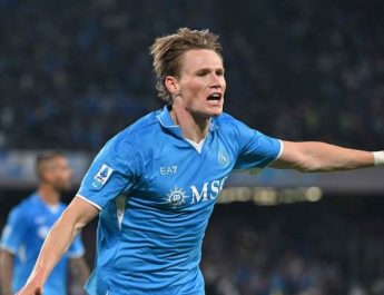 Napoli buka musim dengan kemenanggan 2-0 atas Sassuolo