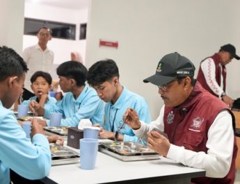 Pengadaan laptop Siswa Sekolah Rakyat transparan akuntabel