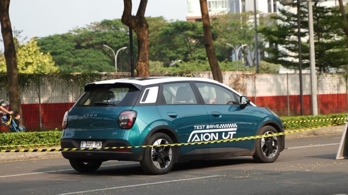 AION UT terpilih sebagai Most Driven EV di GIIAS 2025: Kombinasi performa, kemewahan, dan pengendali
