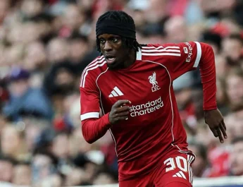 Liverpool menang dramatis 3-2 lawan 10 pemain Newcastle