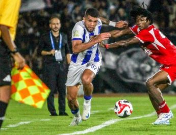 Mario Lemos ambil risiko kartu-kartu kuning demi kemenangan Persijap