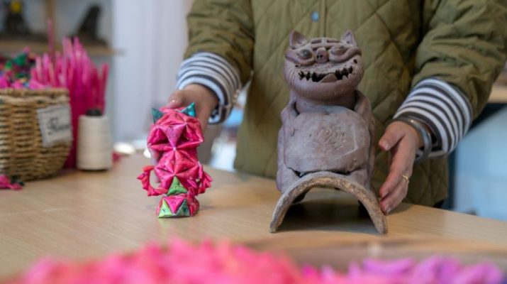 Melihat seni anyaman jerami belah ketupat khas Yunnan, China