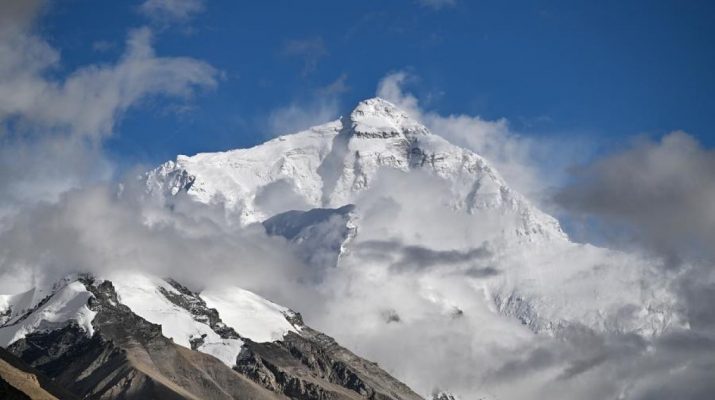 Kunjungan wisman ke Gunung Qomolangma naik dua kali lipat pada 2024
