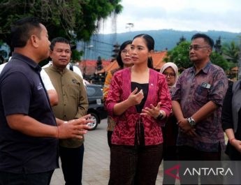Wamenpar sebut Pantai Lovina di Buleleng Bali perlu dikembangkan