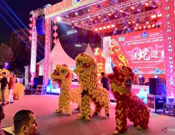 Terpopuler, peruntungan shio Tahun Ular Kayu hingga solusi dua negara