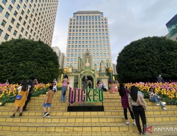 Plaza Senayan hadirkan suasana film "Wicked" sambut libur natal