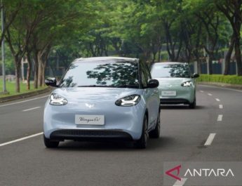 Kemarin, BinguoEV hatckback retro hingga wacana Hari Komedi Nasional