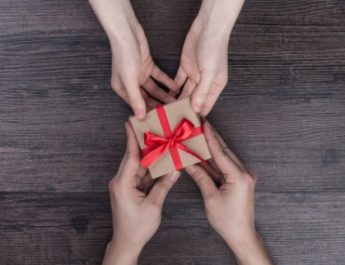 Mengenal Give and Take: Kunci Hubungan Sehat dengan Pasangan