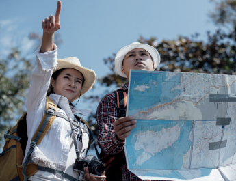 Tour Guide: Pengertian dan Tugas Penting dalam Perjalanan Wisata