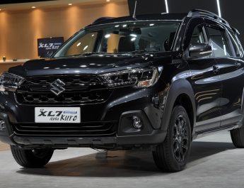 Suzuki Rilis SUV Tangguh dengan Aksen Eksklusif, New XL7 Hybrid Alpha Kuro Sebagai Varian Tertinggi