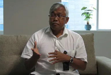 Membangun Indonesia dari Tengah