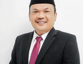Prof. Dr. Ade Sofyan Mulazid, S.Ag., M.H, (Guru Besar UIN Syarif Hidayatullah Jakarta)