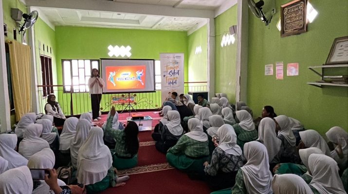 Yayasan Lentera Anak dan Produsen Alat Higienitas Beri Edukasi Kesehatan Reproduksi pada Ratusan Pelajar SD dan SMP