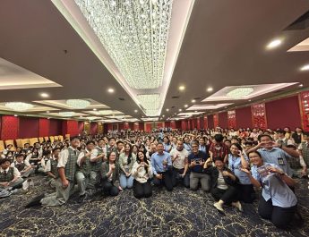 Nobar, Cara Menyenangkan Membangun Bonding dengan Anak