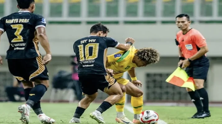 Hasil Liga 1: Dewa United Imbang 10 Pemain Persebaya, Semen Padang Tertahan
