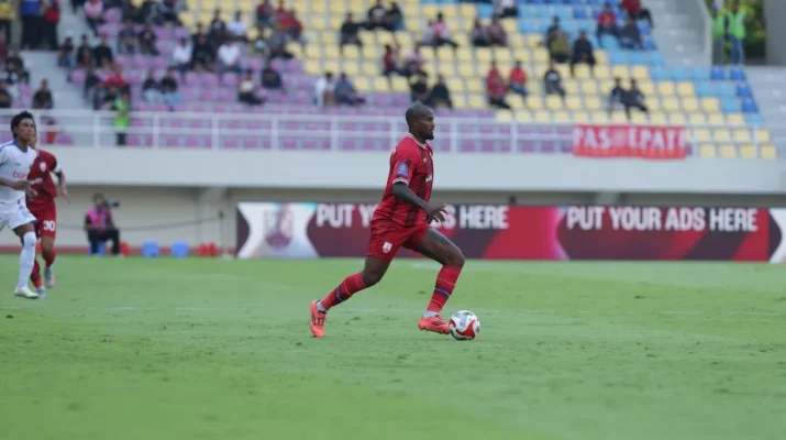 Gol Perdana Kastaneer Bawa Persis Solo Tahan Imbang Arema FC dengan Skor 2-2