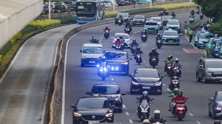 Ini Bahaya Strobo Ilegal terhadap Keselamatan Berkendara