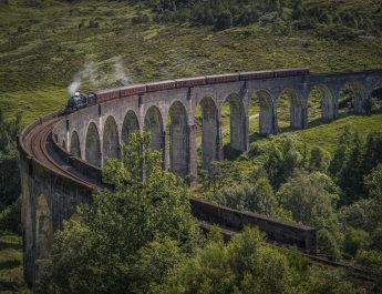 200 Tahun Kereta Api: 9 Rute Ikonik Dunia yang Wajib Dicoba