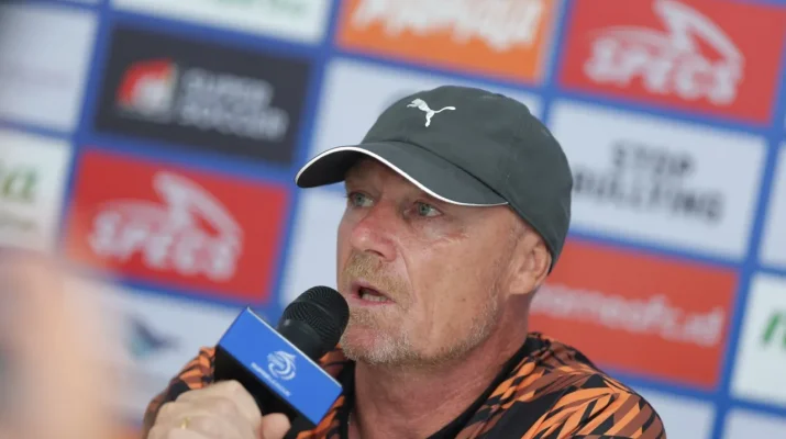 Persis Solo Tumbang dari Persib Bandung, Peter de Roo Kecewa