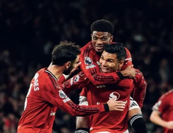 Thriller 6 Gol! MU Hajar Brighton 4-2, Tembus ke Zona Liga Champions