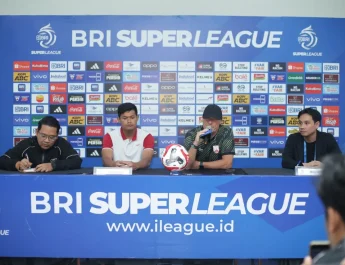 Persis Solo Tak Gentar Hadapi Persib Bandung, Peter de Roo Benahi Mental Pemain