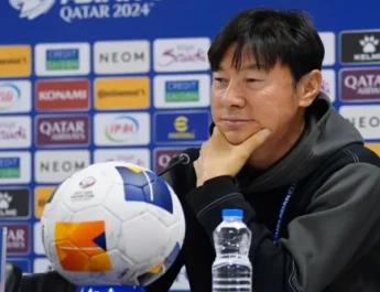 STY & Park Hang-Seo Masuk Bursa Pelatih Timnas Thailand, Hudson Unggul