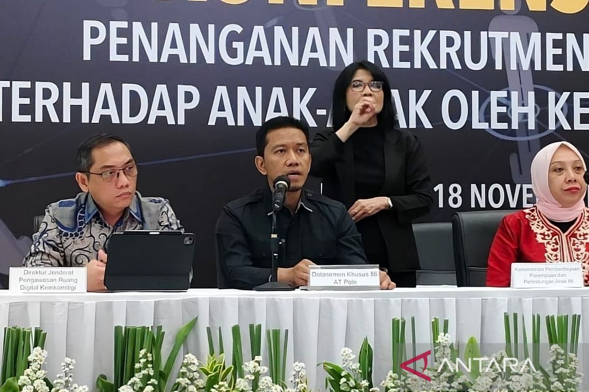 Densus 88 tangkap delapan terduga teroris jaringan JAD di Sulteng