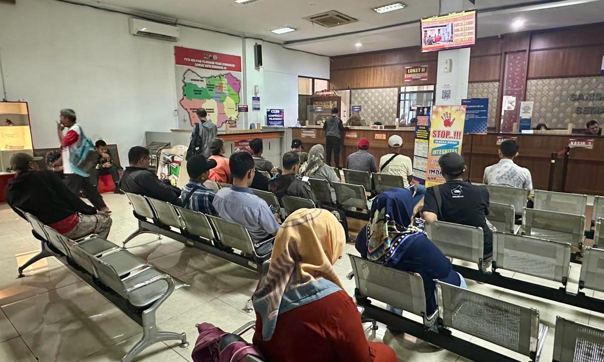 Suasana Samsat di Semarang (Ganang GOnews.id)