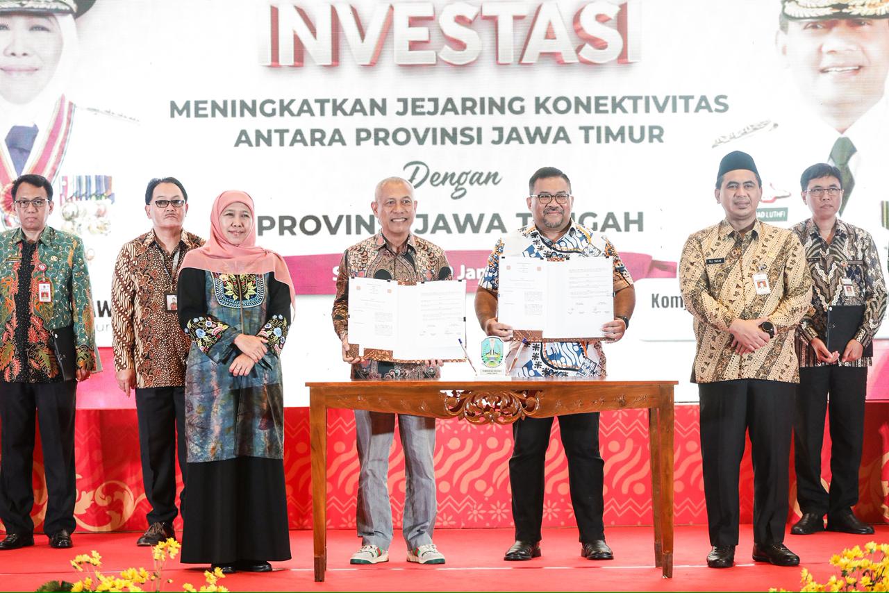 Wakil Gubernur Jawa Tengah Taj Yasin Maimoen (Gus Yasin), serta Gubernur Jawa Timur Khofifah Indar Parawansa. jajaran OPD, perbankan, Bank Indonesia, Otoritas Jasa Keuangan (OJK), serta asosiasi pengusaha dari Jawa Tengah dan Jawa Timur.