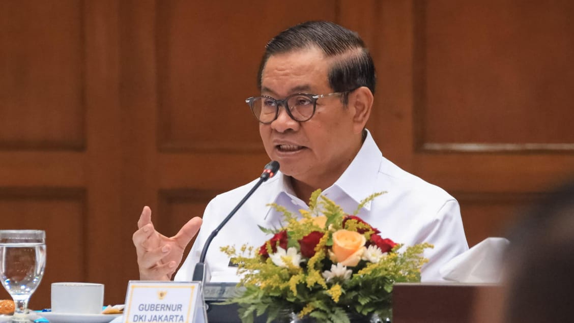 Gubernur Jakarta, Pramono Anung saat memimpin rapat koordinasi di Balai Kota Jakarta, Rabu (29/10/2025) Foto: Diskominfotik