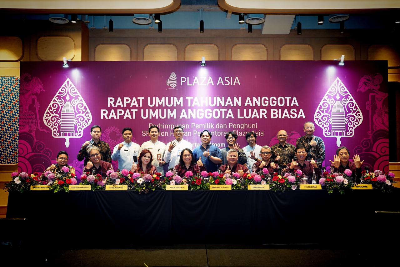 Para pengurus dan pengawas P3SRS Plaza Asia berfoto bersama usai pelaksanaan Rapat Umum Tahunan Anggota dan Rapat Umum Anggota Luar Biasa di Hotel The Oddbird, District 8 SCBD, Jakarta Selatan, Jumat (10/10/2025). (dok.P3SRS)