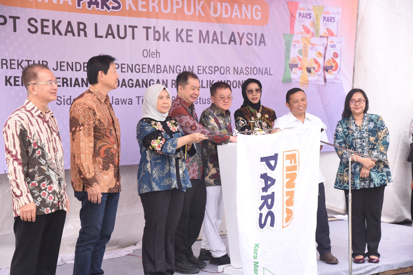 Ekspor Krupuk Udang Finna Sidoarjo ke Malaysia, Kamis (28/8/2025) (Nug/GOnews.id)