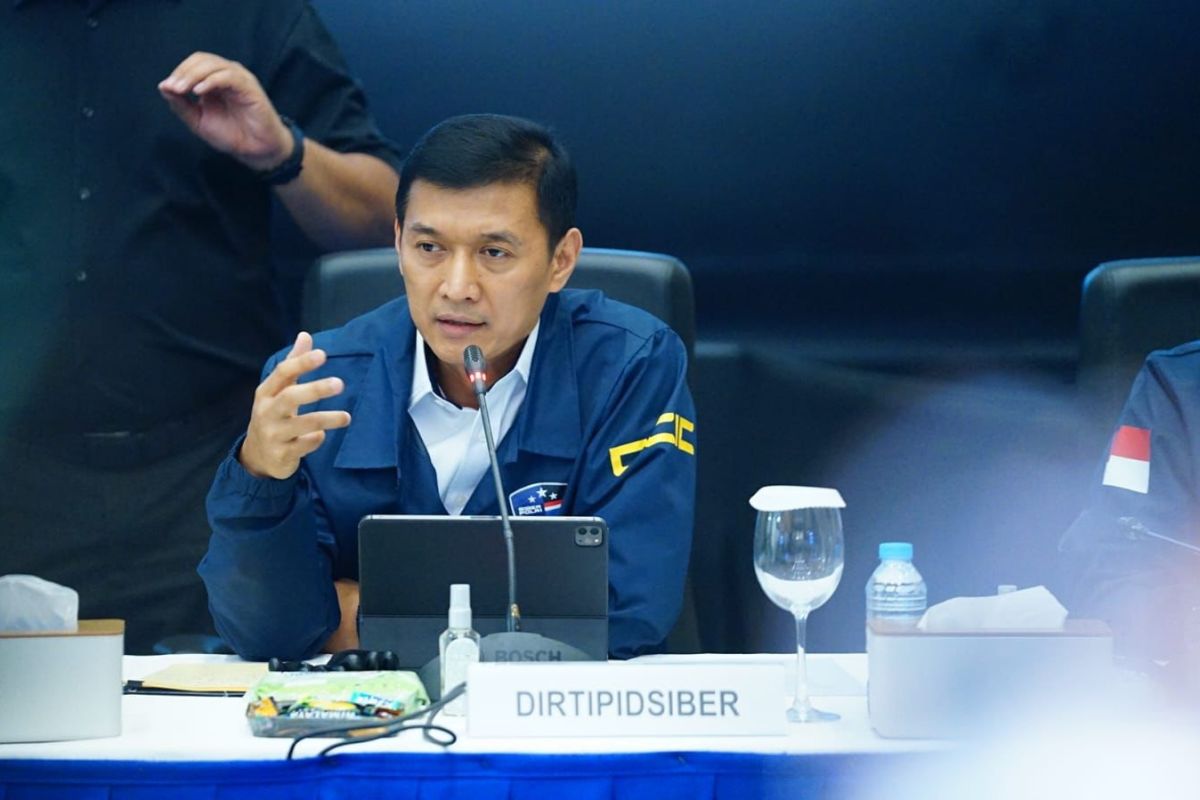 Polri tangkap WNI buronan Interpol kasus penipuan daring lintas negara
