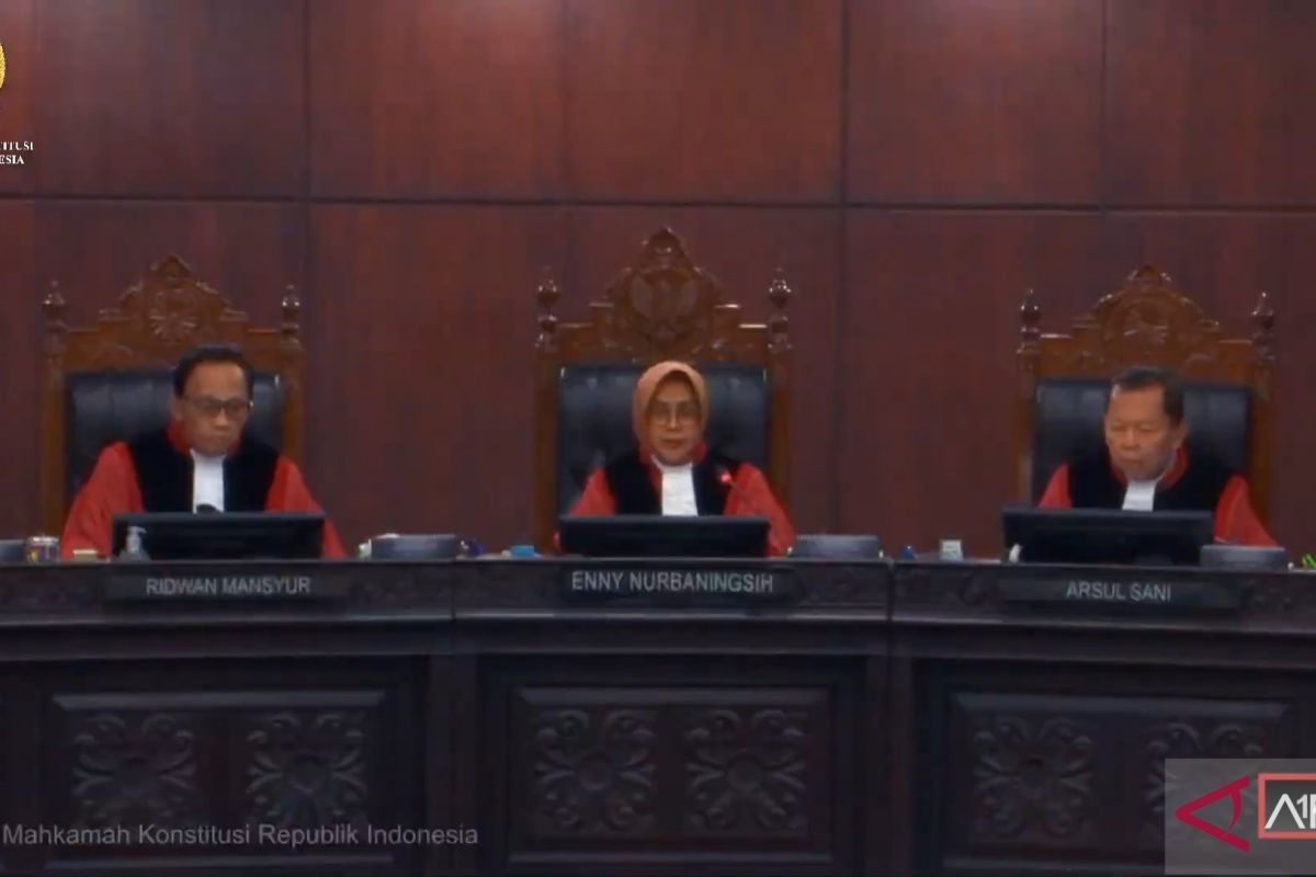 MK gelar sidang pendahuluan uji materi UU Parpol oleh PBB