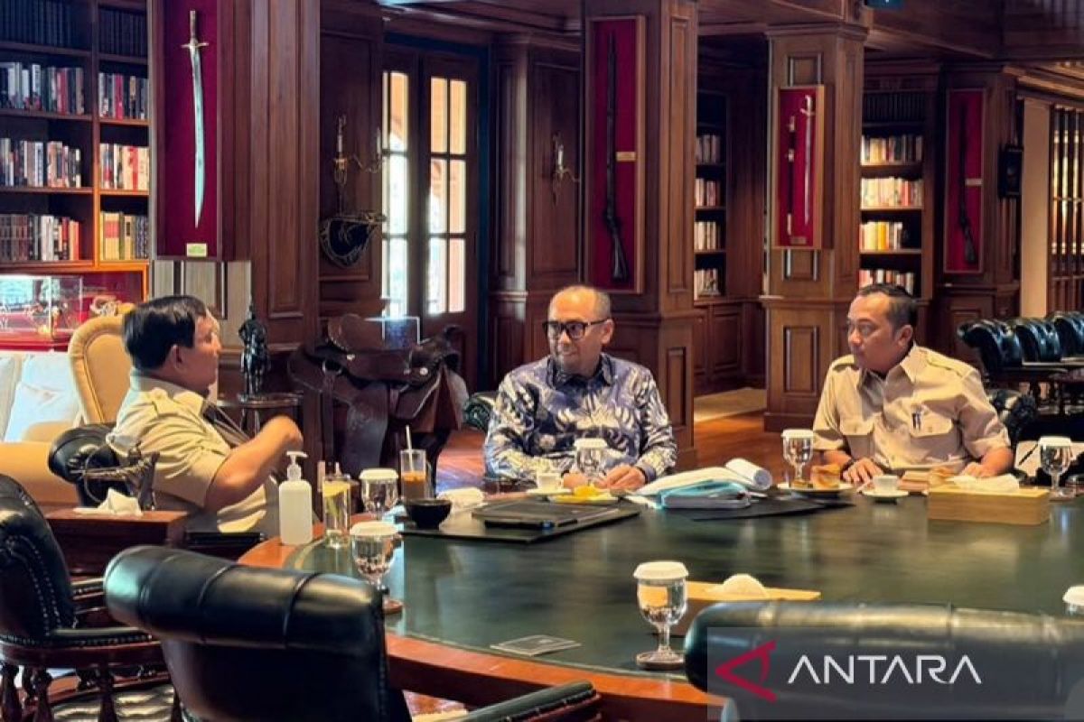Kemarin, pertemuan Presiden-PPATK hingga pencurian di Pekanbaru