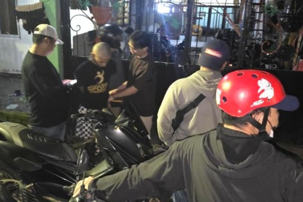 Dua bulan buron, anggota geng pelaku pembusuran ditangkap polisi
