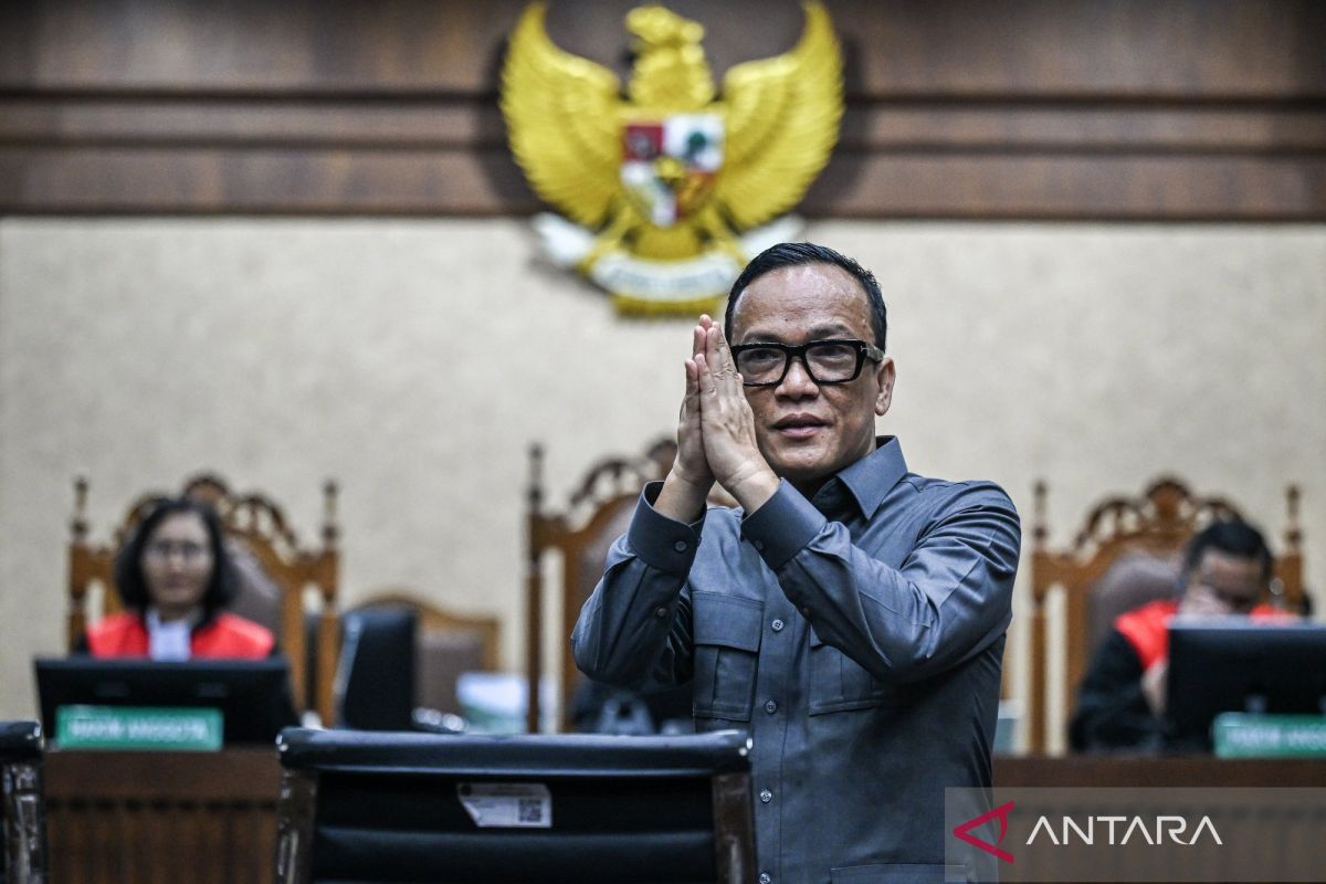 Noel terbukti peras pengusaha K3 dan terima gratifikasi Rp3,43 miliar