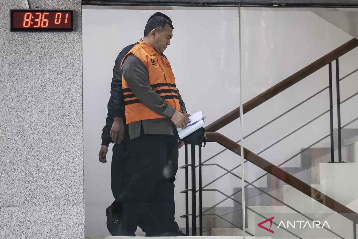 KPK: Silmy Karim dan tujuh tersangka raup Rp145 M selama 2022-2026