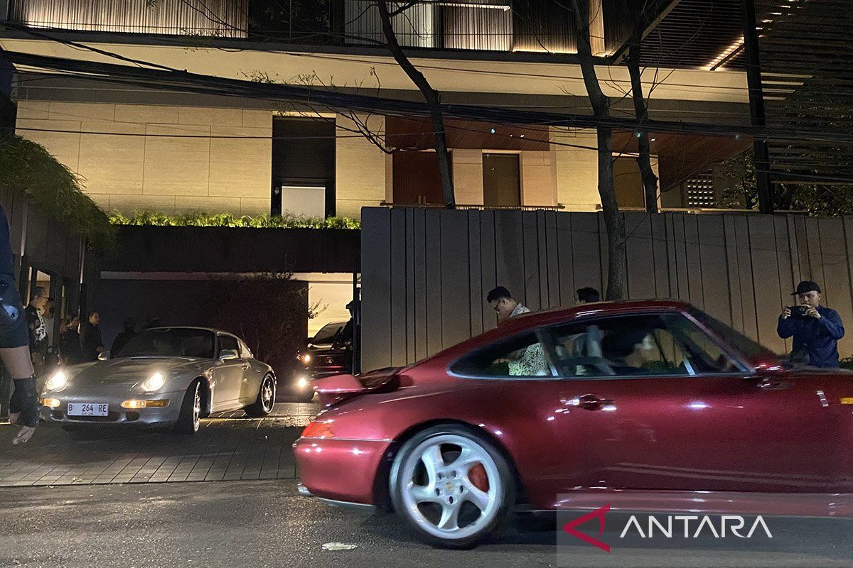 Hukum kemarin, rumah Silmy Karim digeledah hingga korupsi notif bank