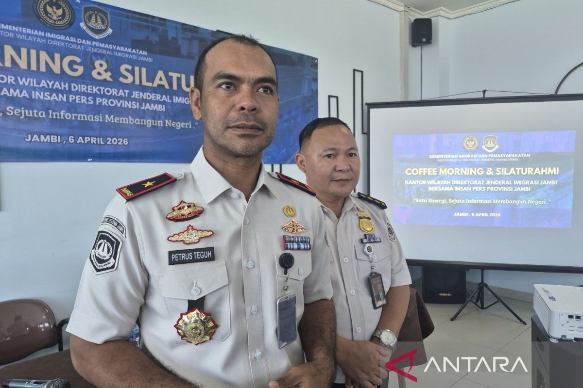 Imigrasi Jambi deportasi WNA asal Tiongkok pada Minggu